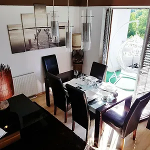 https://warsaw-king-size-apartment.warsawhotelspoland.com